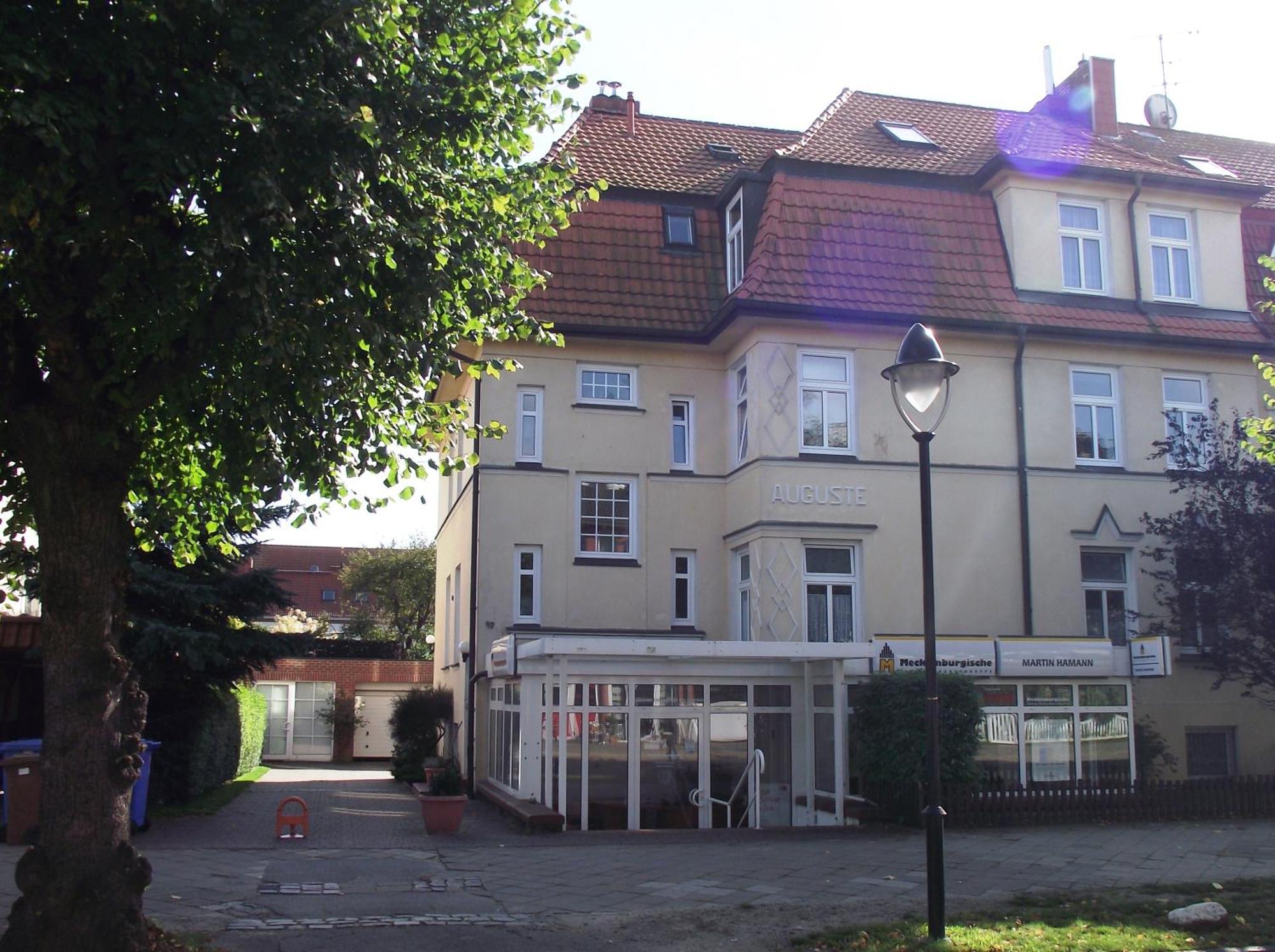 Appartement & Ferienwohnungen Thiess Rostock Exterior photo